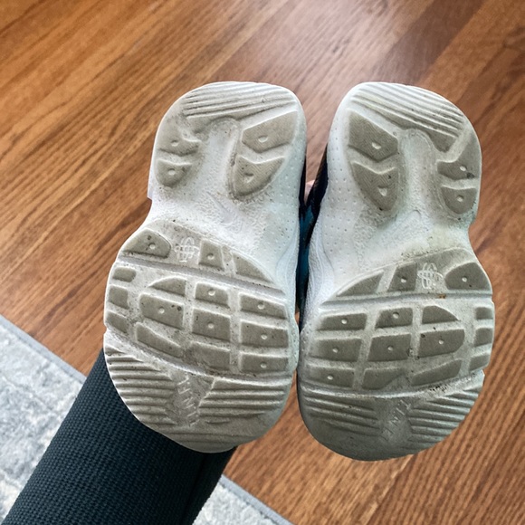 Nike Huarache 5C sneakers. Navy blue with light blue, yellow and red details.box - Picture 4 of 6